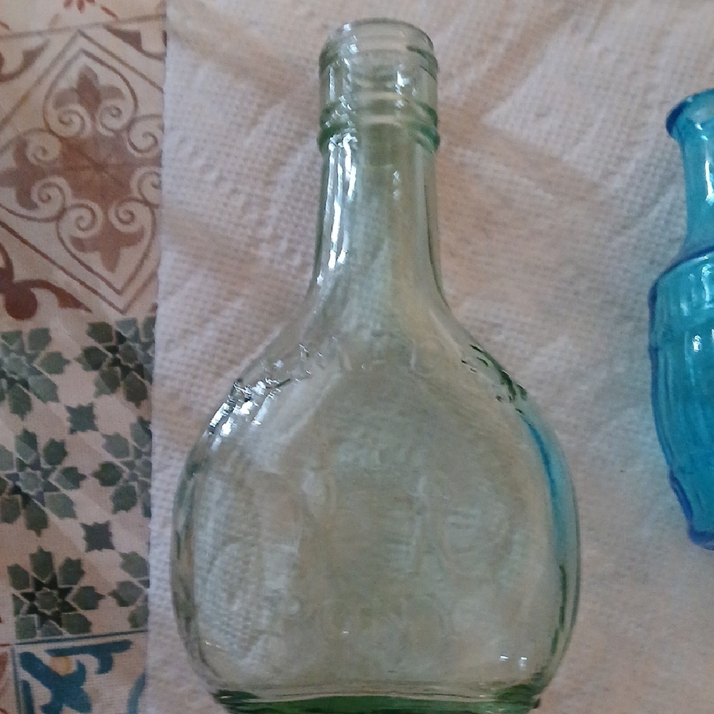 Elegant Glass Bottle Set - Blue and Green - Picture 4 of 13